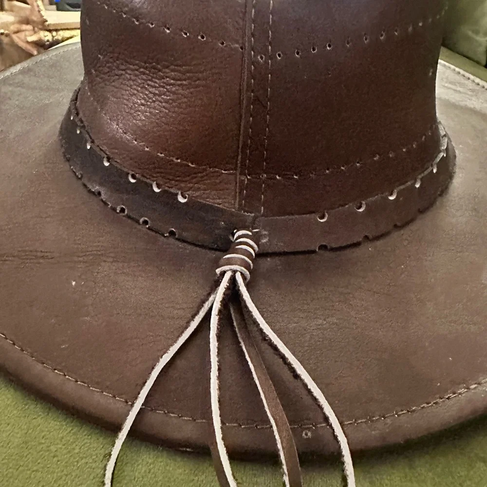 Woman Brown Leather Hat - Picture 3 of 6